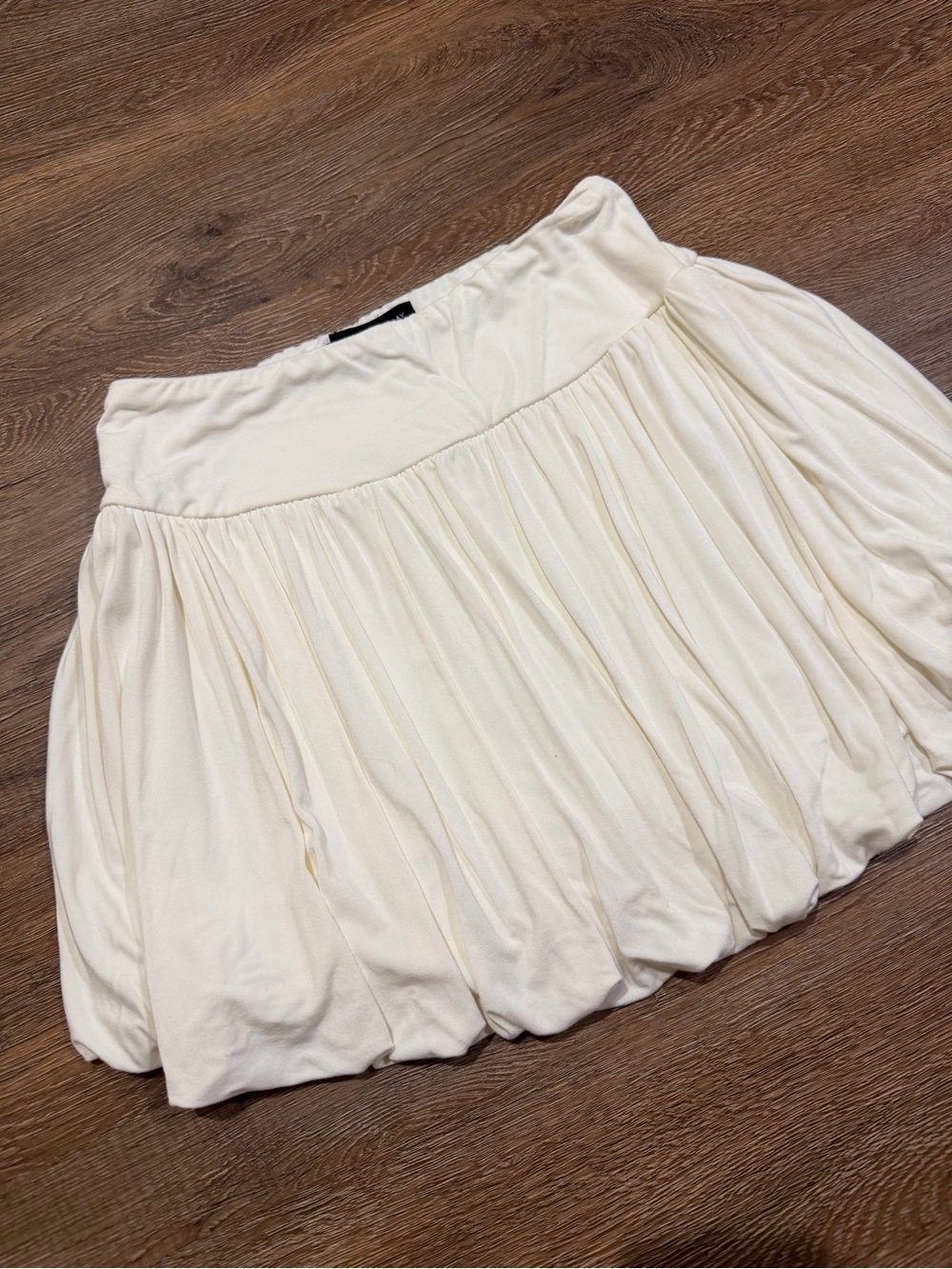 See You Monday Ivory Bubble Hem Mini Skirt Women’s Size Small Balletcore - Picture 2 of 4